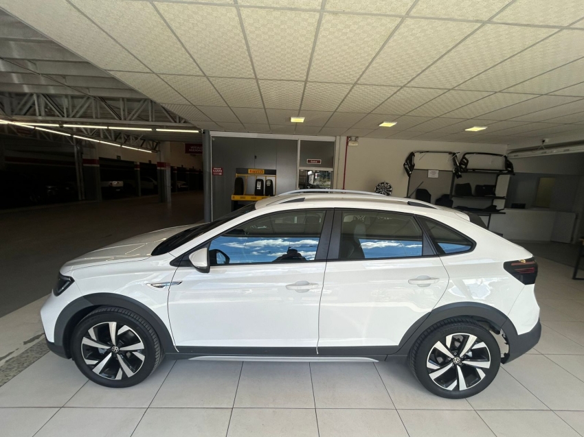 volkswagen nivus 1.0 200 tsi total flex highline automatico 4p 20213