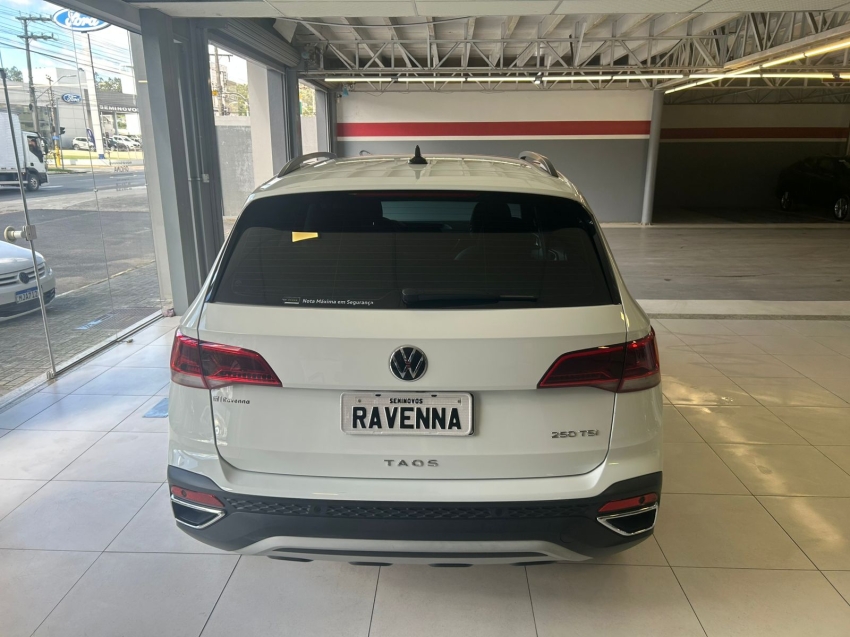 volkswagen taos 1.4 250 tsi total flex comfortline automatico 4p 20243