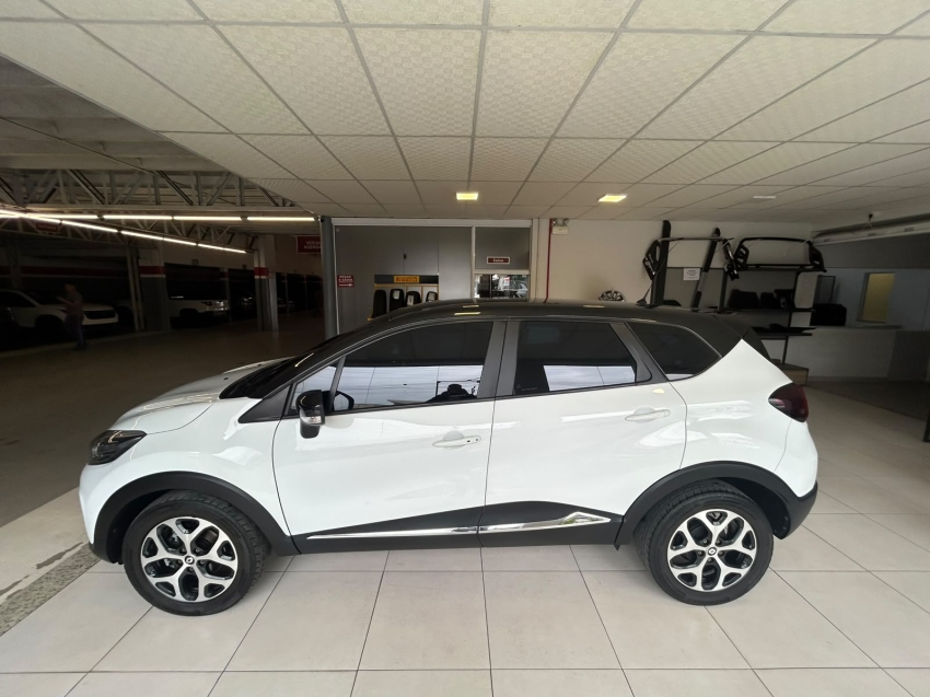 renault captur 1.6 16v sce flex intense x-tronic 4p automatico 20213