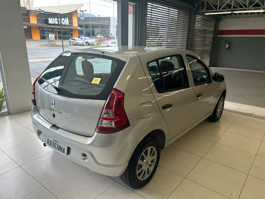 renault sandero 1.0 authentique 16v flex 4p manual 20136