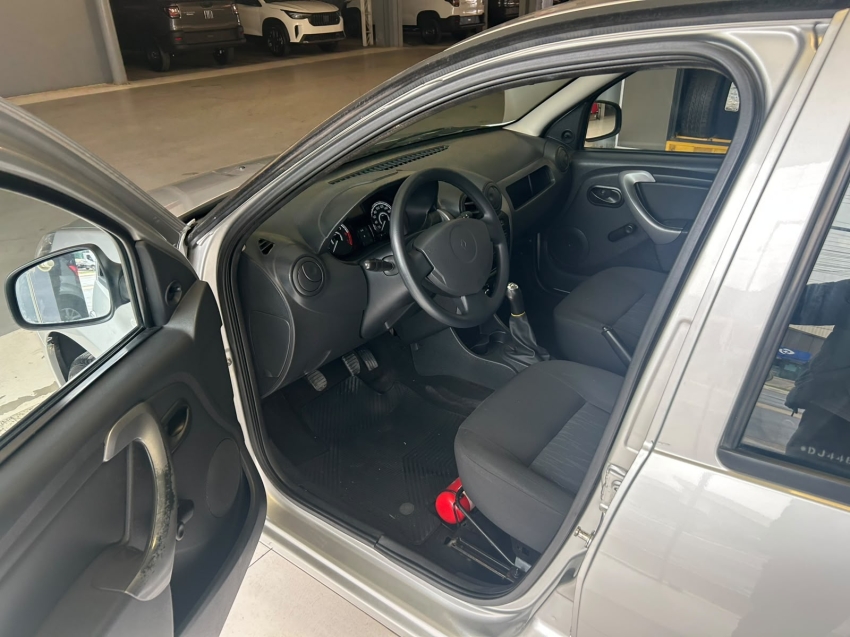 renault sandero 1.0 authentique 16v flex 4p manual 20137