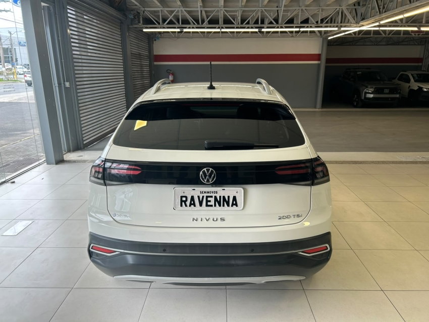 volkswagen nivus 1.0 200 tsi total flex highline automatico 4p 20215
