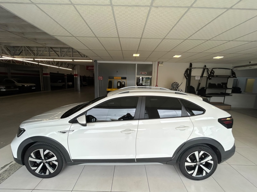 volkswagen nivus 1.0 200 tsi total flex highline automatico 4p 20213