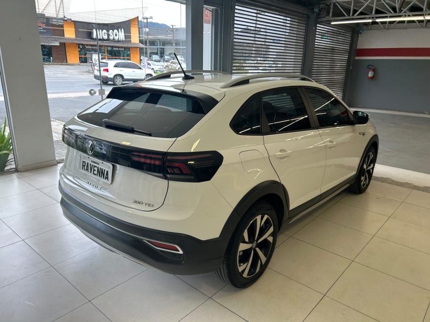 volkswagen nivus 1.0 200 tsi total flex highline automatico 4p 20216