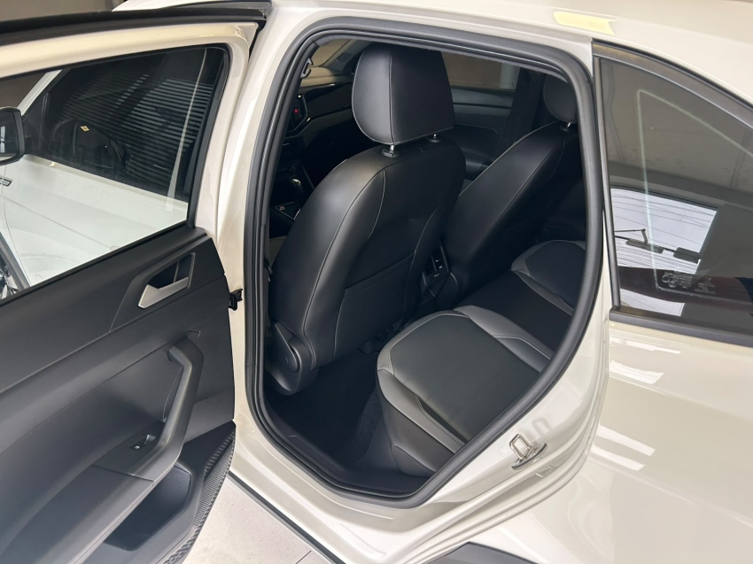 volkswagen nivus 1.0 200 tsi total flex highline automatico 4p 20218