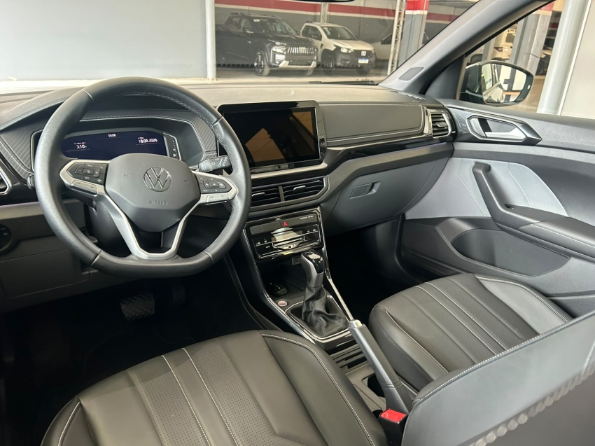 volkswagen t-cross 1.0 200 tsi total flex comfortline automatico 4p 202511