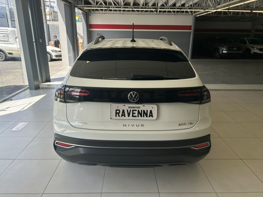 volkswagen nivus 1.0 200 tsi total flex comfortline automatico 4p 20245