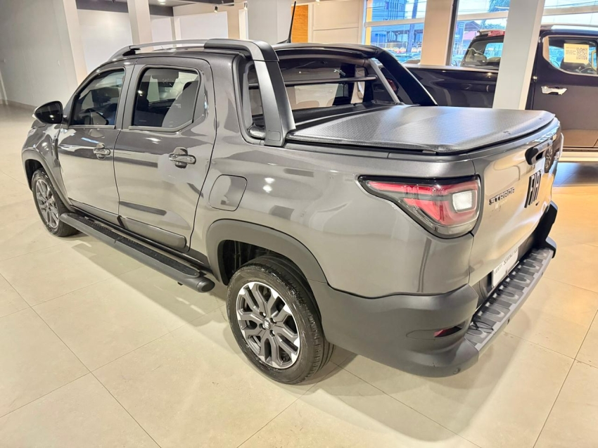 fiat strada 1.0 turbo 200 flex ultra cd cvt 4p automatico 2025 fiat strada 1.0 turbo 200 flex ultra cd cvt 4p automatico 2025