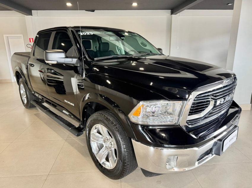 ram classic 5.7 v8 gasolina laramie cd 4x4 automatico 4p 2023