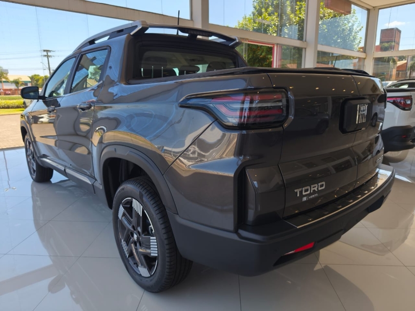 fiat toro 1.3 turbo 270 flex volcano at6 4p automatico 20263