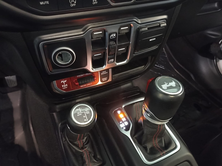 jeep wrangler 2.0 turbo gasolina rubicon 4p 4x4 at8 automatico 202116