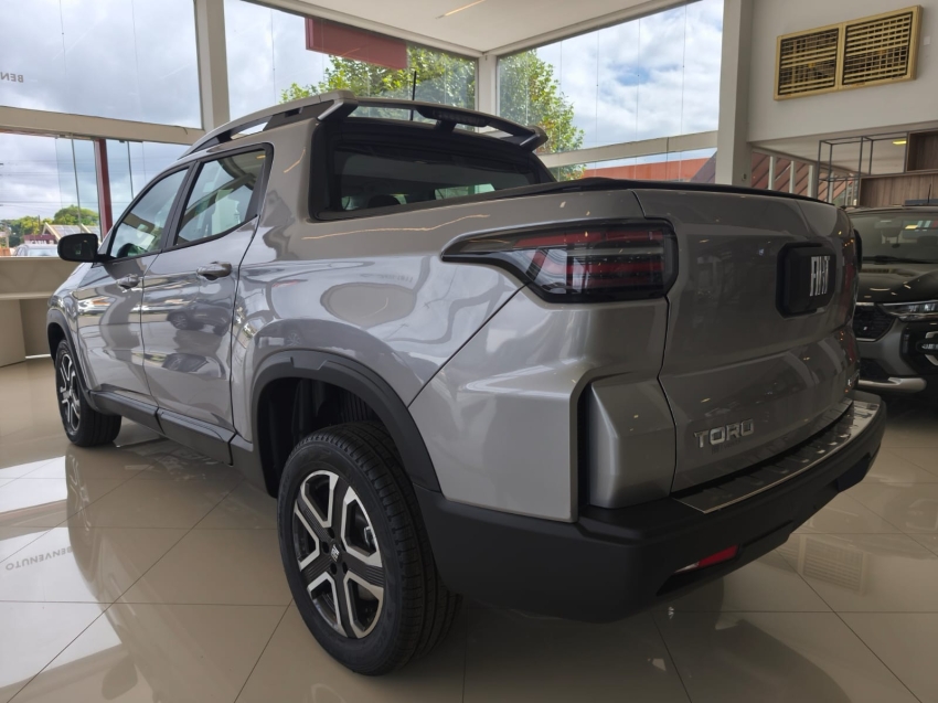 fiat toro 1.3 turbo 270 flex freedom at6 4p automatico 20263