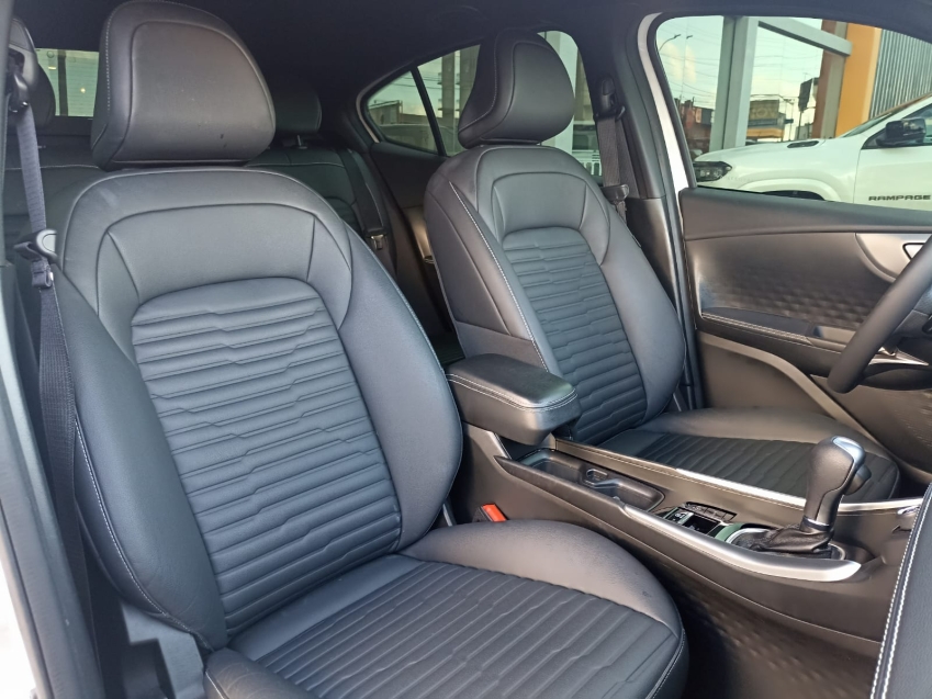 fiat fastback 1.3 turbo 270 flex limited edition at6 4p automatico 202514