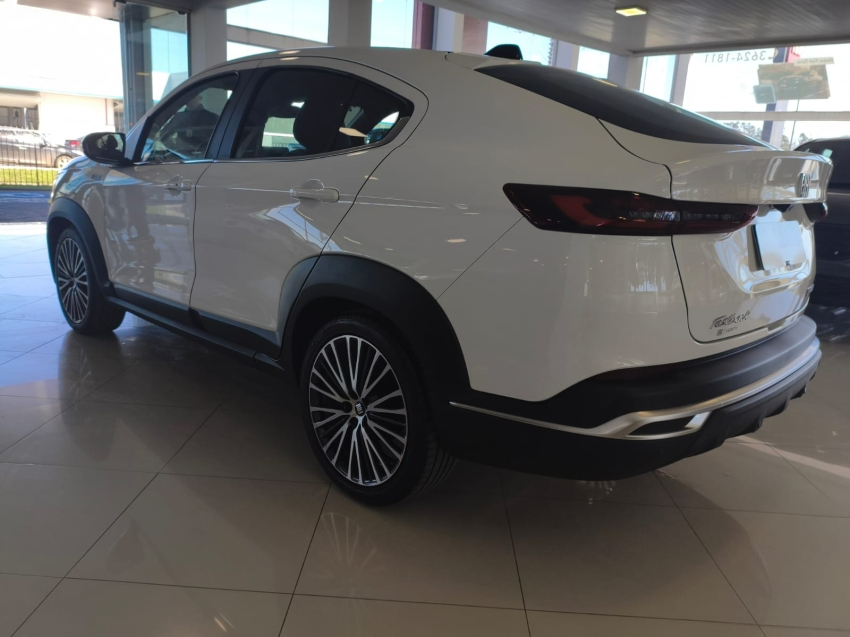 fiat fastback 1.3 turbo 270 flex limited edition at6 4p automatico 20256