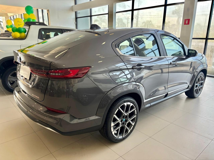 fiat fastback 1.3 turbo 270 flex limited edition at6 4p automatico 20263