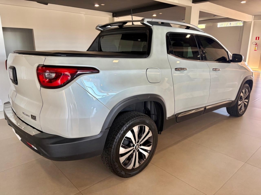 fiat toro 2.0 16v turbo diesel volcano 4wd at9 4p automatico 20253