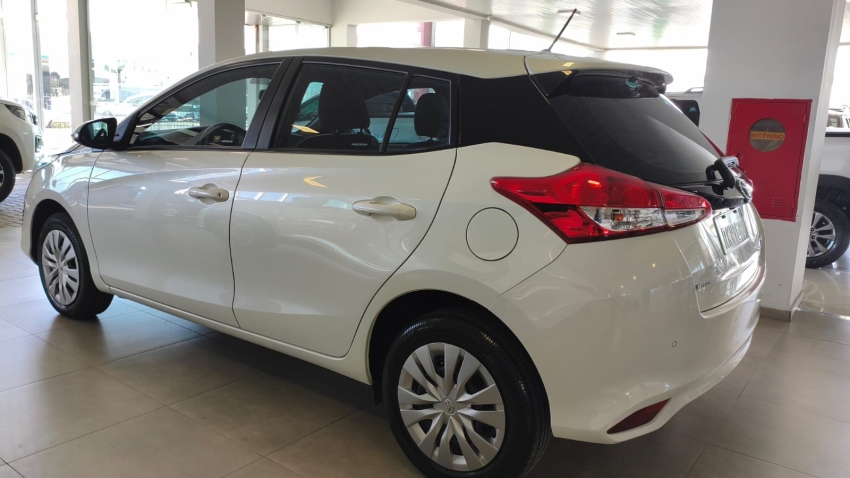 toyota yaris 1.3 16v flex xl live multidrive 4p automatico 20213