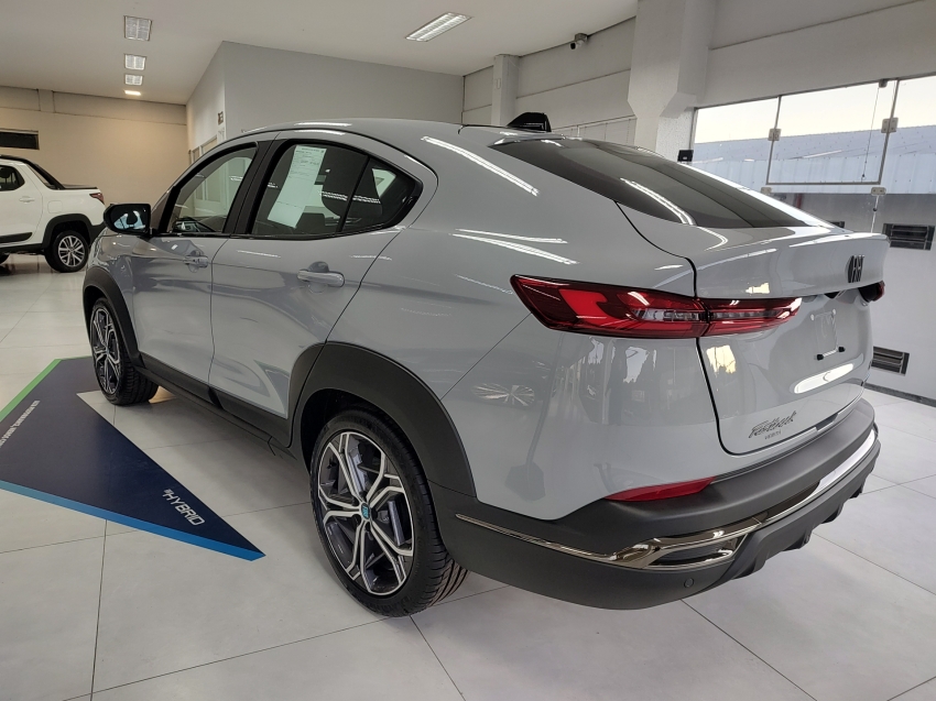 fiat fastback 1.0 turbo 200 flex impetus cvt 4p automatico 2025