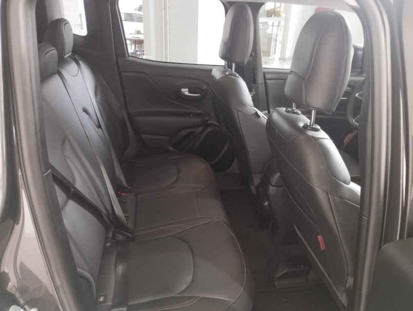 jeep renegade 1.3 t270 turbo flex trailhawk 4x4 at9 4p automatico 2023 jeep renegade 1.3 t270 turbo flex trailhawk 4x4 at9 4p automatico 2023
