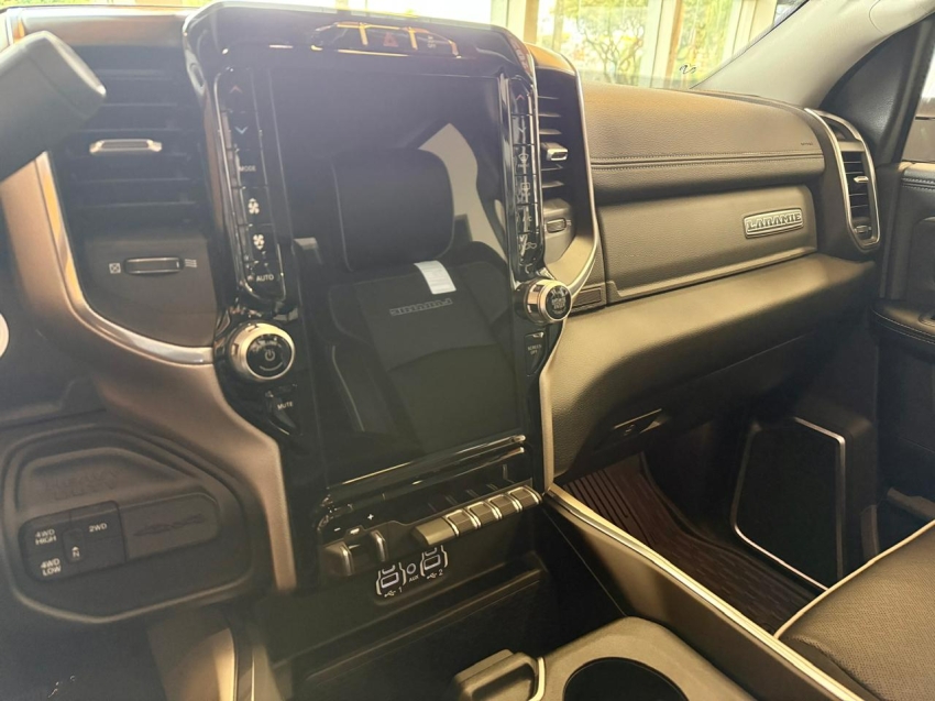 ram 2500 6.7 i6 turbo diesel laramie cd 4x4 automatico 4p 2024 ram 2500 6.7 i6 turbo diesel laramie cd 4x4 automatico 4p 2024