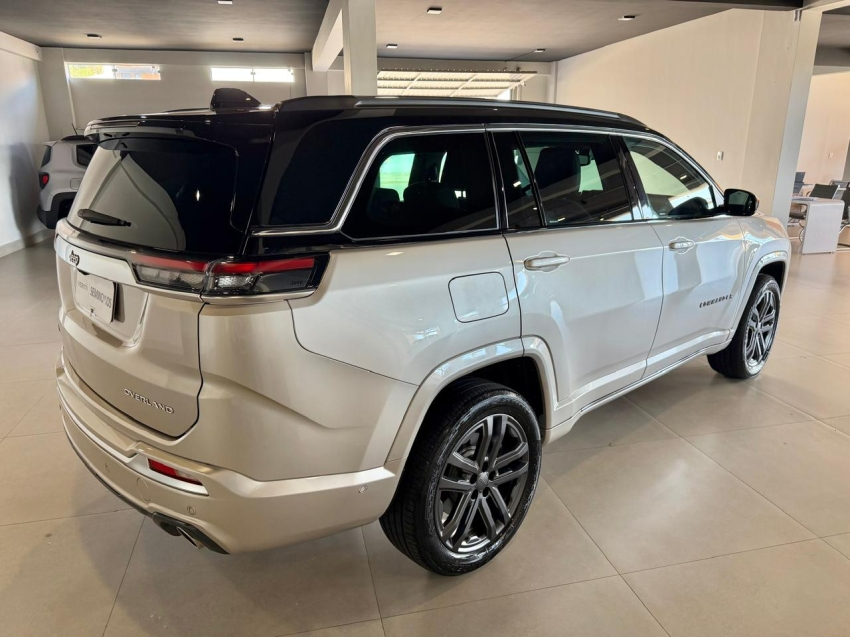 jeep commander 2.0 hurricane 4 turbo gasolina overland at9 1.3 4p automatico 20252