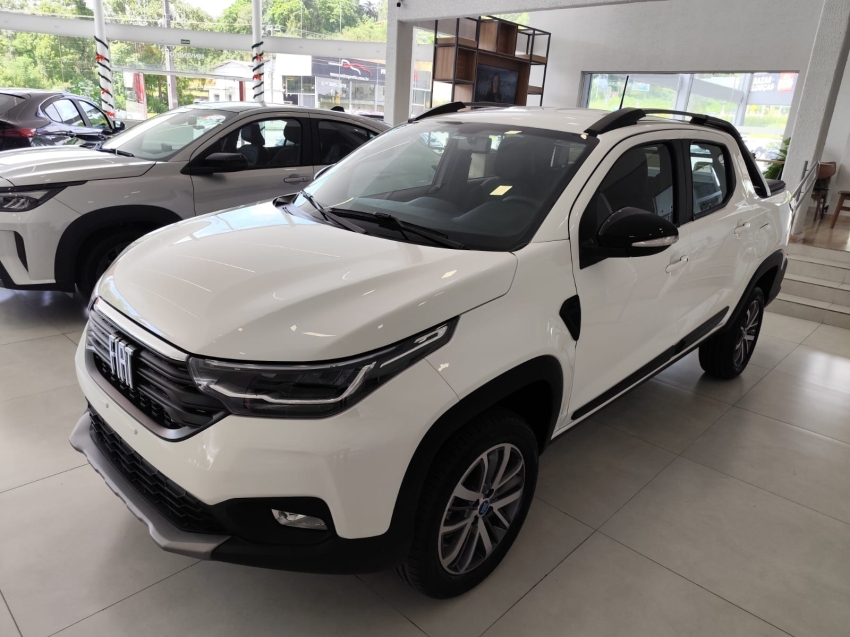 fiat strada 1.3 firefly flex volcano cd cvt 2p automatico 2026