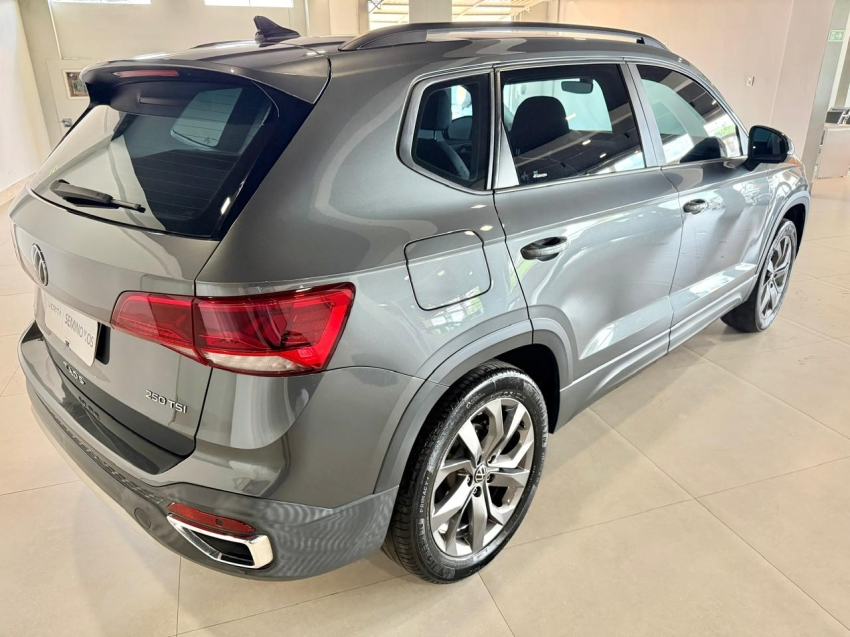 volkswagen taos 1.4 250 tsi total flex comfortline automatico 4p 20233