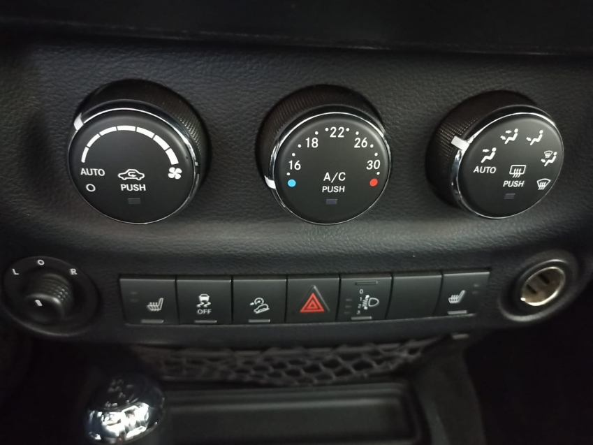 jeep wrangler 3.6 unlimited sahara 4x4 v6 gasolina 4p automatico 2.0 201812