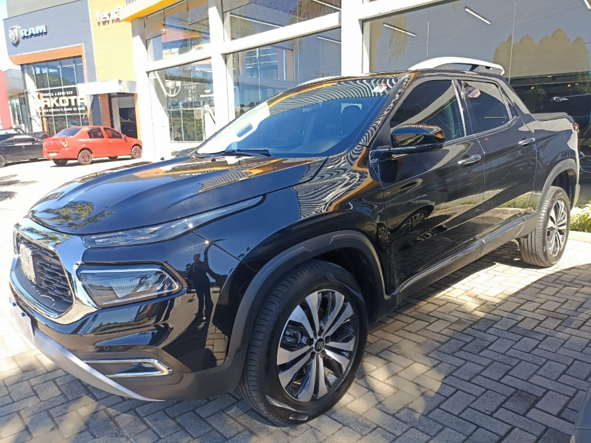 fiat toro 1.3 turbo 270 flex volcano at6 4p automatico 20251