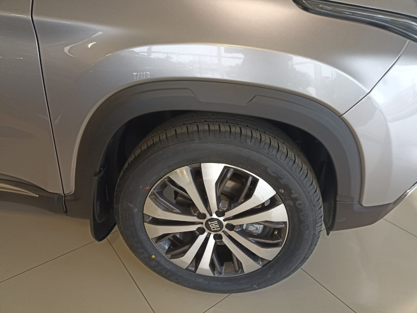 fiat toro 2.0 16v turbo diesel volcano 4wd at9 4p automatico 202511