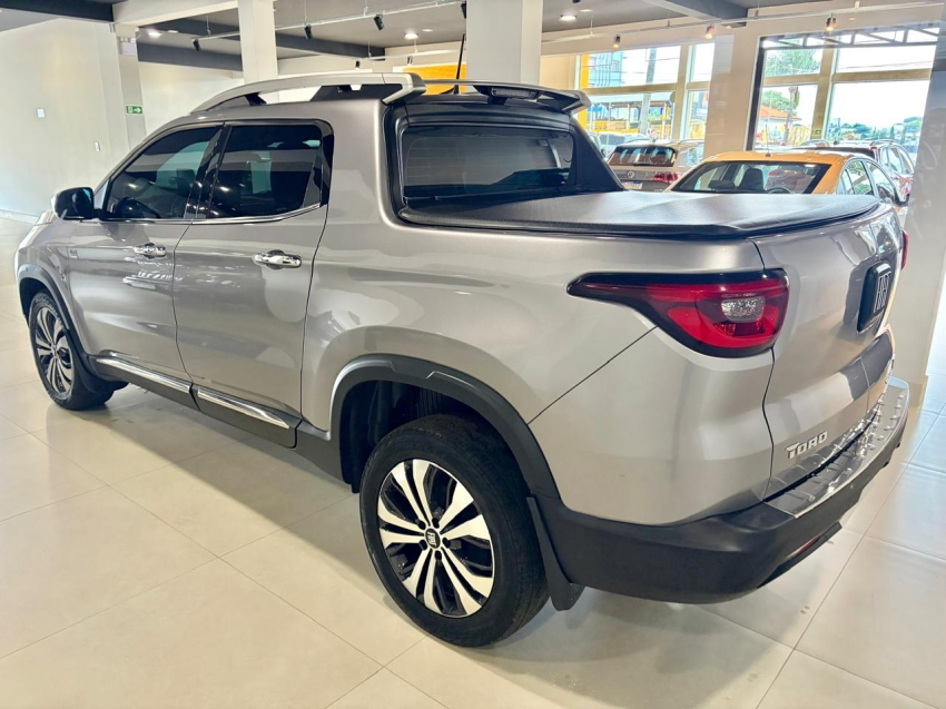fiat toro 2.0 16v turbo diesel volcano 4wd at9 4p automatico 20255