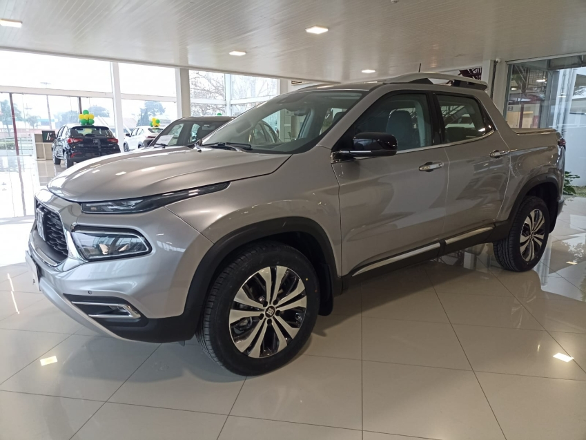fiat toro 2.0 16v turbo diesel volcano 4wd at9 4p automatico 2025