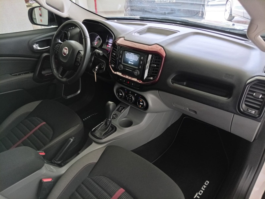 fiat toro 2.4 16v multiair flex freedom at9 4p automatico 20176