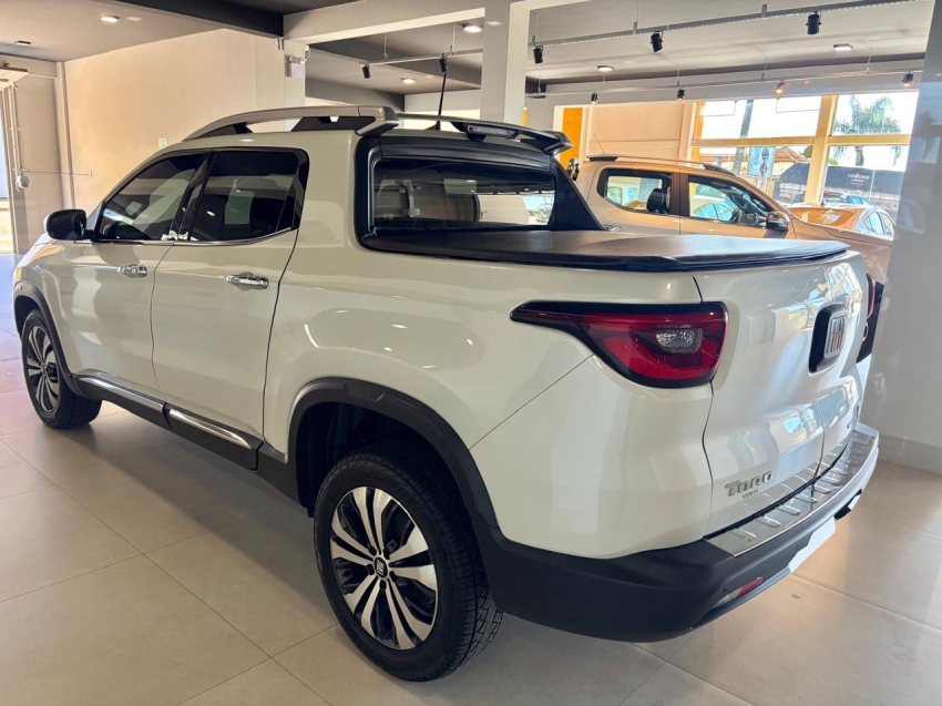 fiat toro 2.0 16v turbo diesel volcano 4wd at9 4p automatico 20255