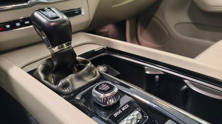 volvo xc60 2.0 t5 gasolina momentum awd geartronic 4p automatico 20198