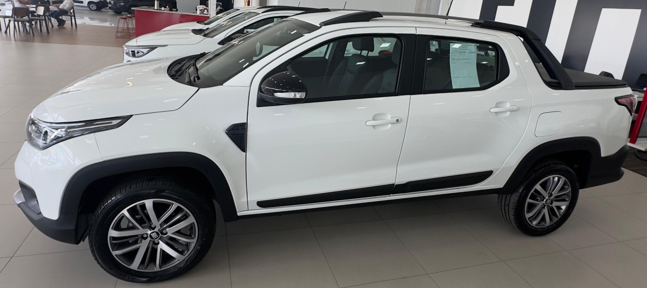 fiat strada 1.3 firefly flex volcano cd manual 4p automatico 2025
