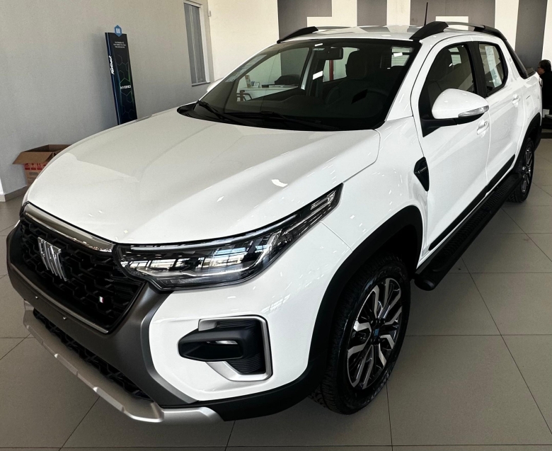 fiat strada 1.0 turbo 200 flex ranch cd cvt 4p automatico 2025 fiat strada 1.0 turbo 200 flex ranch cd cvt 4p automatico 2025