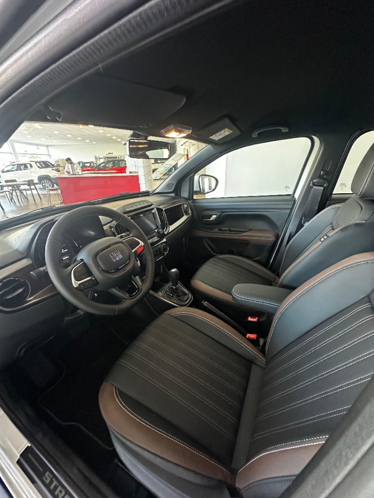 fiat strada 1.0 turbo 200 flex ranch cd cvt 4p automatico 2025