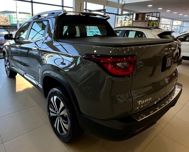 fiat toro 2.2 turbo diesel volcano 4wd at9 4p automatico 2025 fiat toro 2.2 turbo diesel volcano 4wd at9 4p automatico 2025