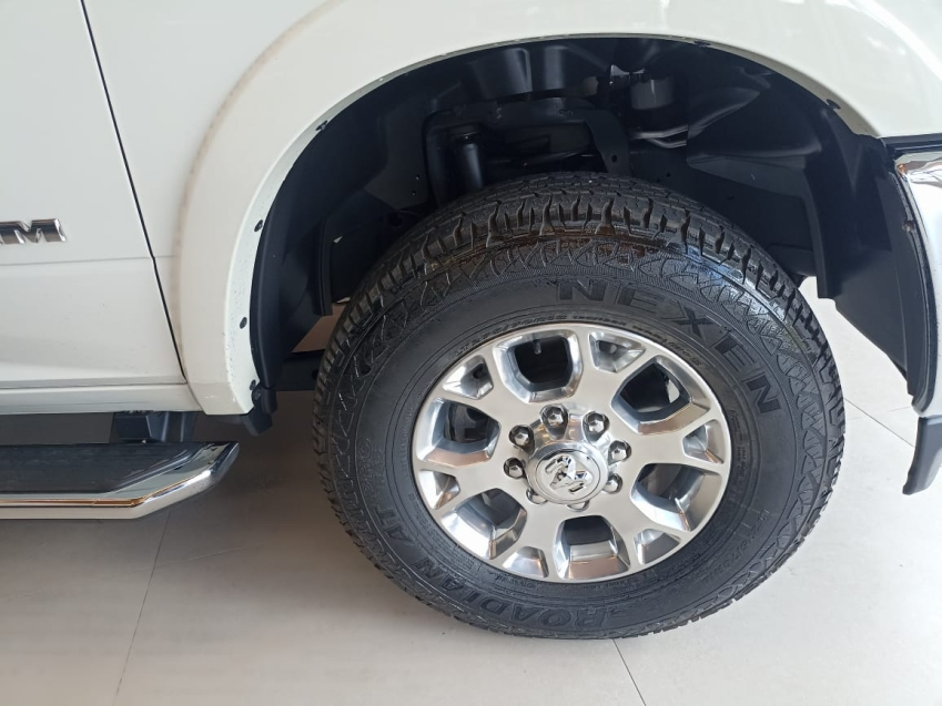 ram 2500 6.7 i6 turbo diesel laramie cd 4x4 automatico 4p 2022 ram 2500 6.7 i6 turbo diesel laramie cd 4x4 automatico 4p 2022