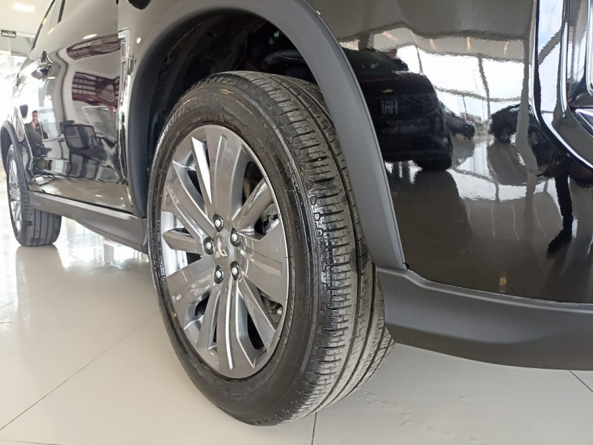 mitsubishi outlander 2.0 mivec gasolina hpe automatico 4p 2021 mitsubishi outlander 2.0 mivec gasolina hpe automatico 4p 2021