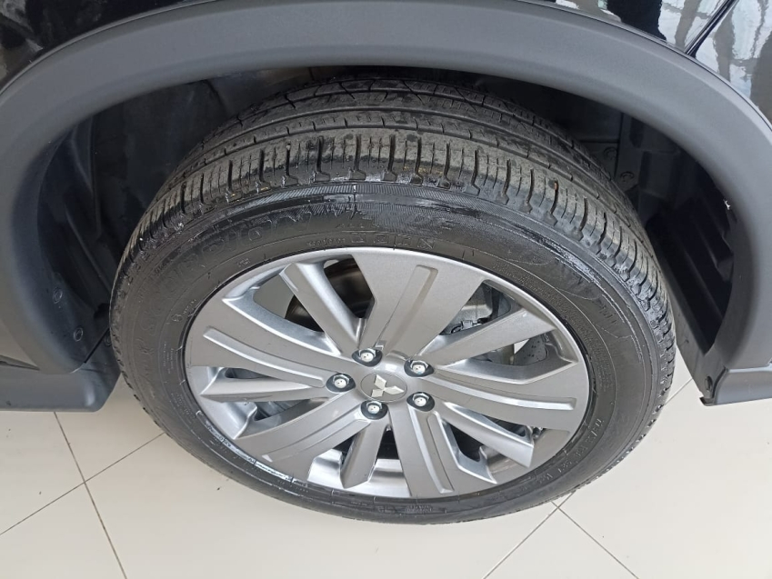 mitsubishi outlander 2.0 mivec gasolina hpe automatico 4p 2021 mitsubishi outlander 2.0 mivec gasolina hpe automatico 4p 2021