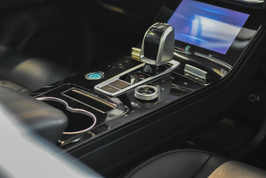 caoa chery tiggo 8 pro 1.6 tgdi gasolina dct 4p automatico 2025 caoa chery tiggo 8 pro 1.6 tgdi gasolina dct 4p automatico 2025