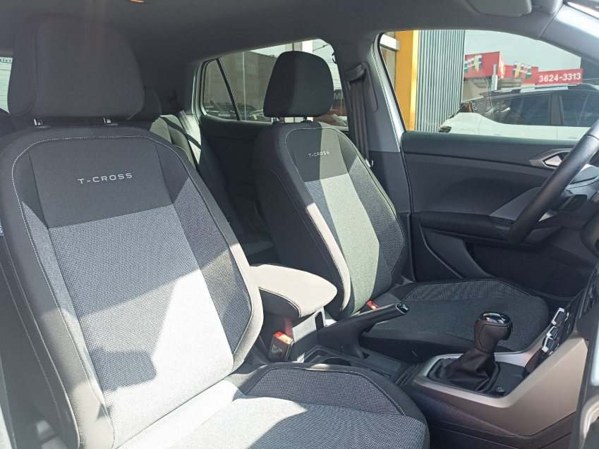 volkswagen t-cross 1.0 200 tsi total flex automatico 4p 2025 volkswagen t-cross 1.0 200 tsi total flex automatico 4p 2025