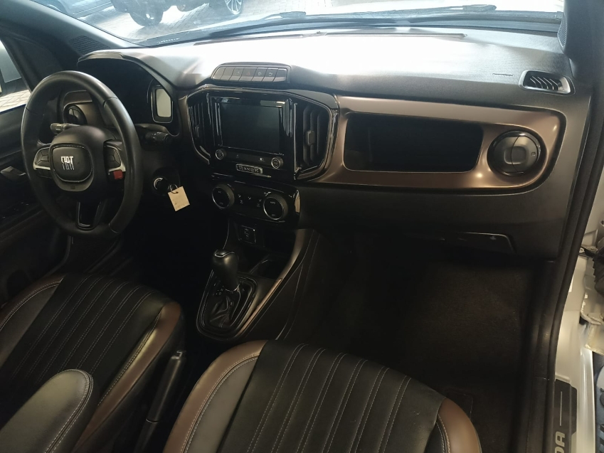 fiat strada 1.0 turbo 200 flex ranch cd cvt 4p automatico 2024
