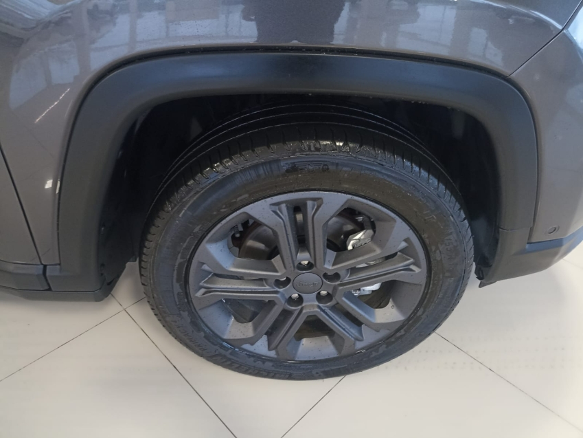 jeep compass 1.3 t270 turbo flex longitude at6 4p automatico 2022 jeep compass 1.3 t270 turbo flex longitude at6 4p automatico 2022