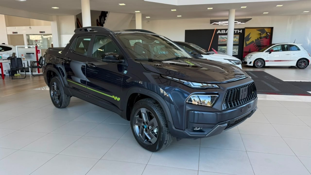 fiat toro 1.3 turbo 270 hybrid volcano at6 flex 4p automatico 2027
