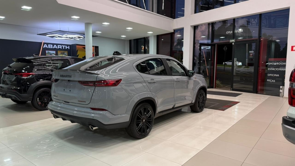 fiat fastback 1.3 turbo 270 flex abarth at6 4p automatico 20262