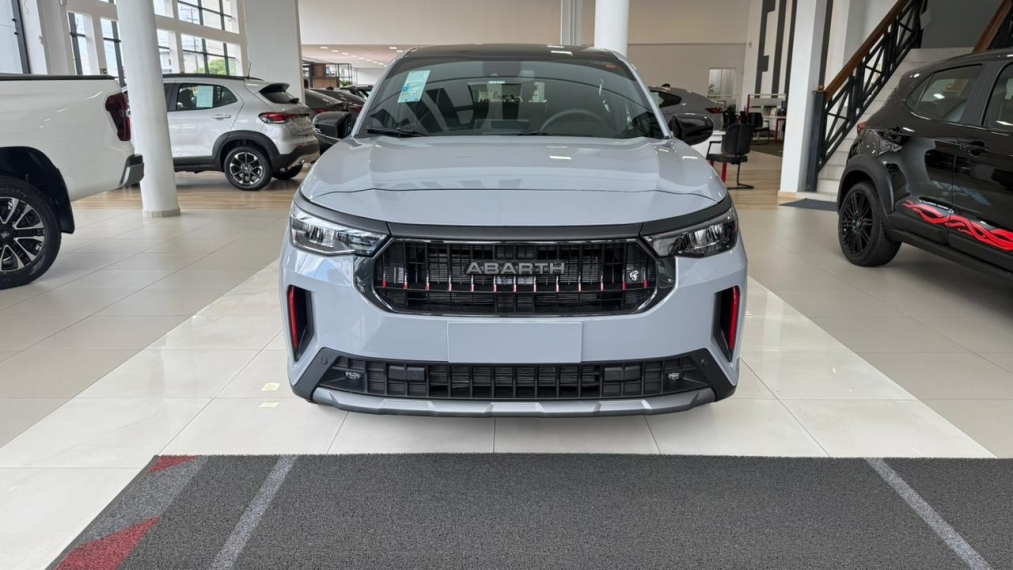 fiat fastback 1.3 turbo 270 flex abarth at6 4p automatico 2026