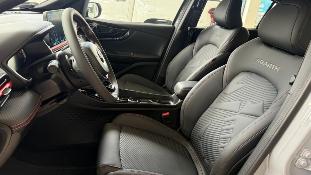 fiat fastback 1.3 turbo 270 flex abarth at6 4p automatico 20267